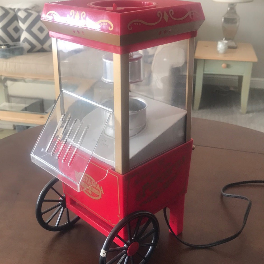 Old Fashioned table top Popcorn Machine